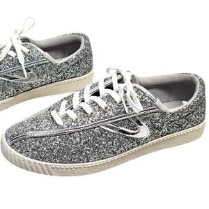 Tretorn Women’s Silver Glitter Classic Nylite Athletic Shoes Size 7.5 Sneakers
